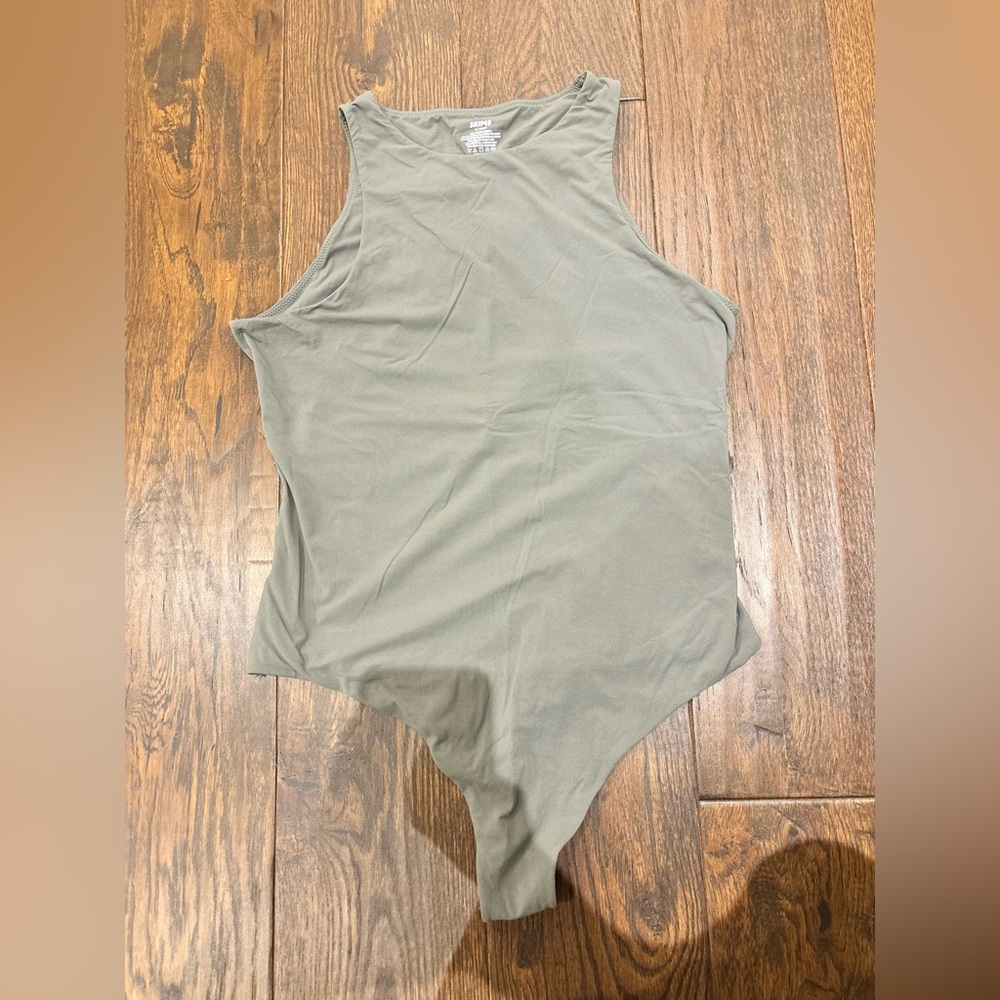 SKIMS Fits Everybody High Neck Body Suit Womens Size‎ Extra Large - Picture 3 of 6